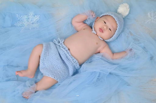 昆明摸孕妇肚子沾喜气